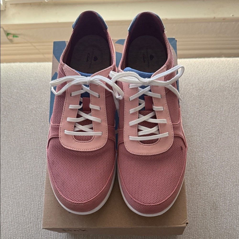 Clarks Cloudsteppers Sneaker Sillian